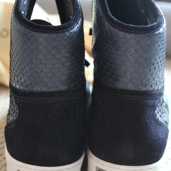 Louis Vuiton Python On the Road High top Sneaker - Picture 5 of 7